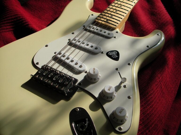 stratocaster electric guitar music 1505326